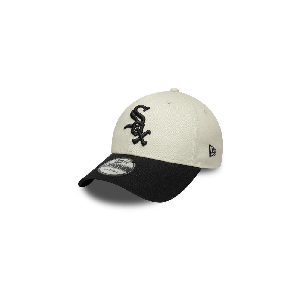 Chicago White Sox Hat - Side Script Ivory Black 2-Tone MLB 9Forty Strapback Cap - New Era